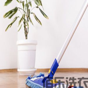 清水拖地等于白拖！40年家政保姆教你一招，厕所、厨房一尘不染