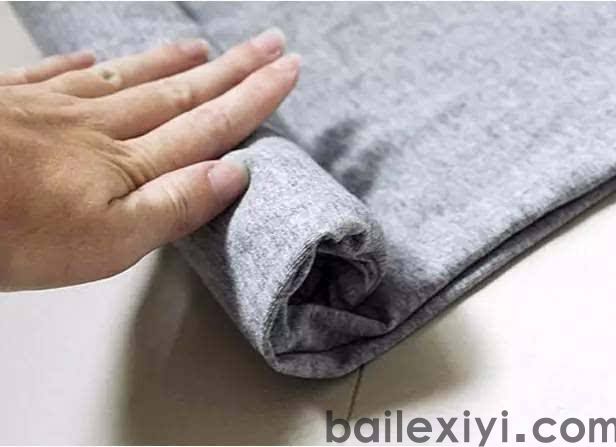 怎么不用熨斗熨衣服几种方法(图2)