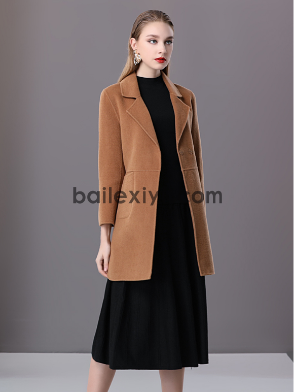 主流羊毛衣外加外套时尚年轻穿法(图3)