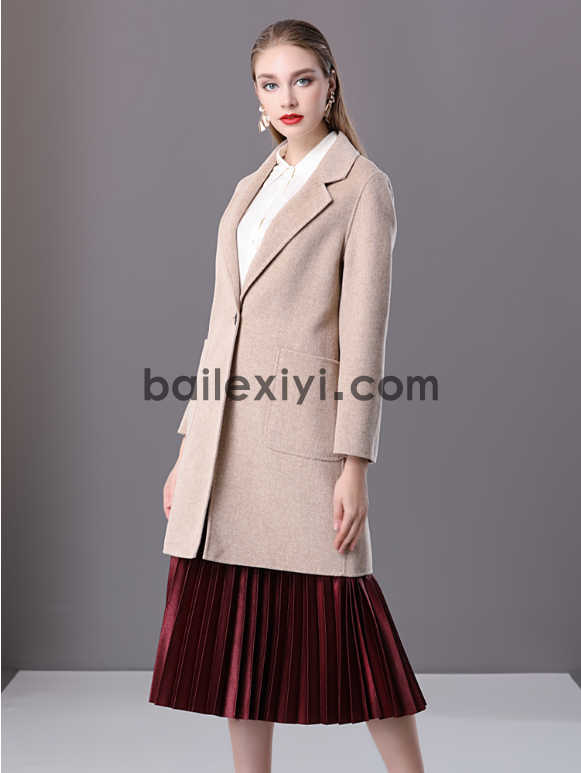 主流羊毛衣外加外套时尚年轻穿法(图4)